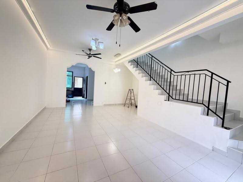 2-storey Terraced House for Sale in Taman Scientex Senai (Senai) - Ee Fong Toh - Living Room - PropertyGuru.com.my
