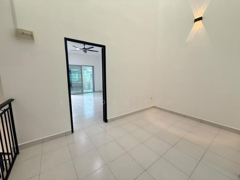 2-storey Terraced House for Sale in Taman Scientex Senai (Senai) - Ee Fong Toh - Living Room - PropertyGuru.com.my