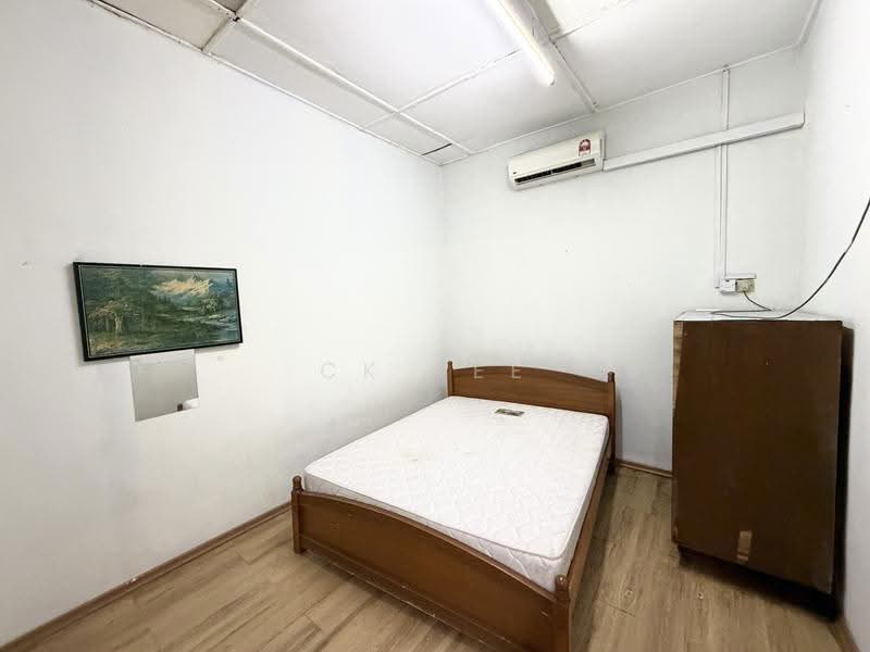 Rumah Teres untuk Dijual di Taman Midah (Cheras) - CK Yee - Bedroom - PropertyGuru.com.my