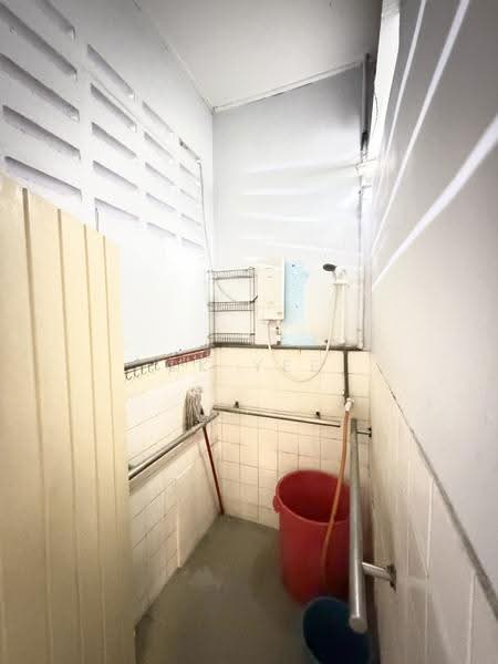Rumah Teres untuk Dijual di Taman Midah (Cheras) - CK Yee - Bathroom - PropertyGuru.com.my