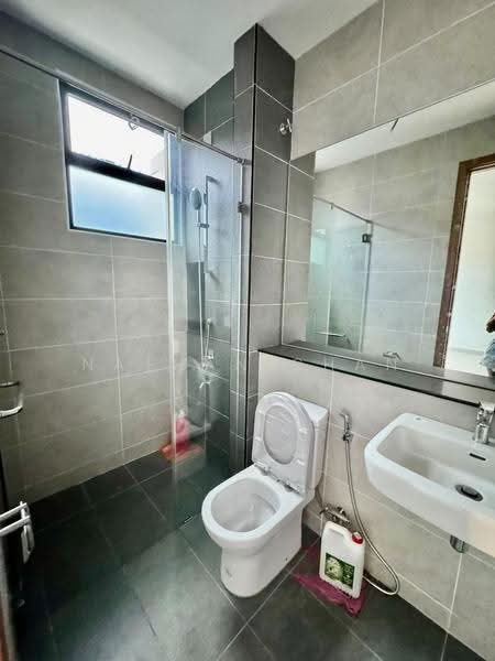 Semi-Detached House for Sale in Bandar Putra Kulai (Kulai) - Nathan Chan - Bathroom - PropertyGuru.com.my