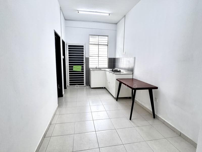 2-storey Terraced House for Rent in Taman Scientex Rawang (Rawang) - LEON WONG - Kitchen - PropertyGuru.com.my