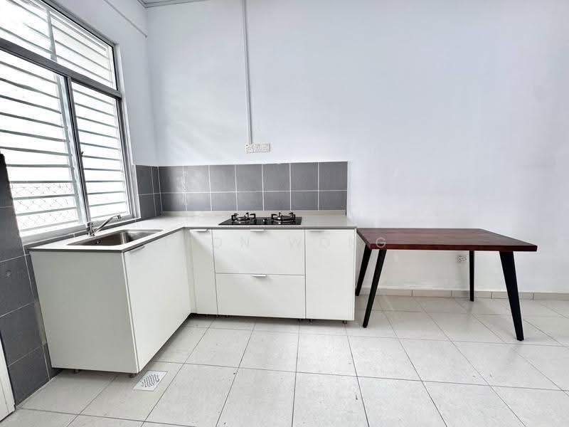 2-storey Terraced House for Rent in Taman Scientex Rawang (Rawang) - LEON WONG - Kitchen - PropertyGuru.com.my