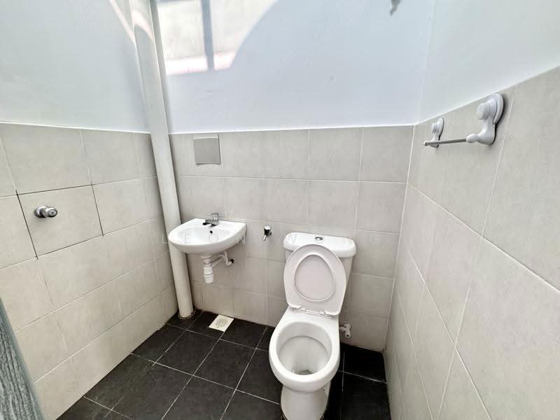 2-storey Terraced House for Rent in Taman Scientex Rawang (Rawang) - LEON WONG - Bathroom - PropertyGuru.com.my