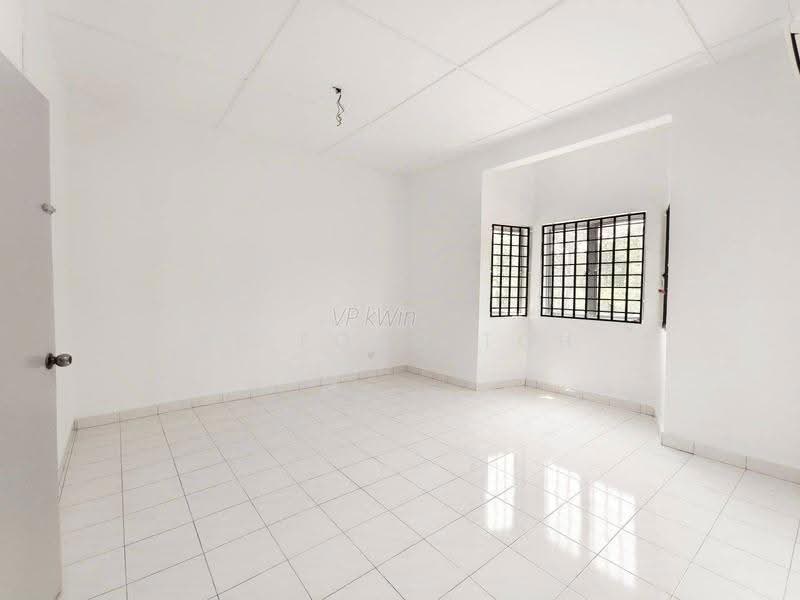 Rumah Teres 2-Tingkat untuk Dijual di Bandar Selesa Jaya (Skudai) - Ee Fong Toh - Living Room - PropertyGuru.com.my