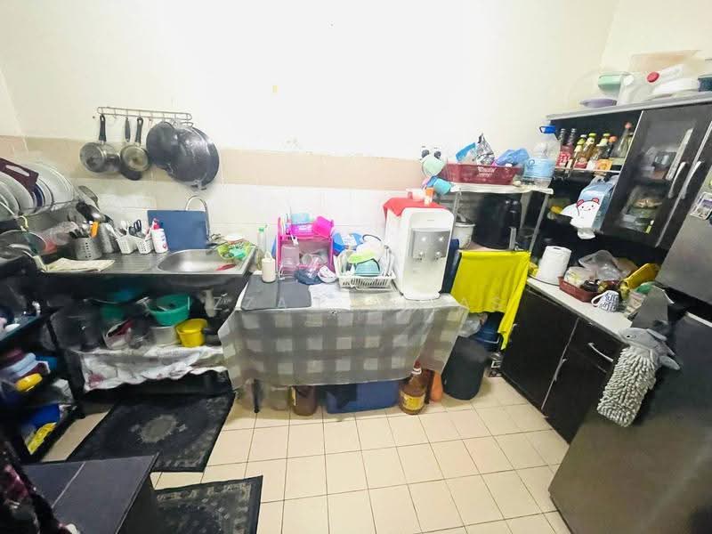 Pangsapuri untuk Dijual di Residensi Bistaria - Izzah Alias - Kitchen - PropertyGuru.com.my