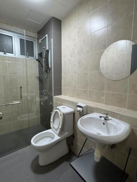 Apartment for Rent at Kalista 2 - Kewin Poon Kah Wei - Bathroom - PropertyGuru.com.my