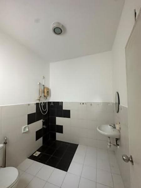 2-storey Terraced House for Rent in Setia Tropika (Johor Bahru) - Edward Siow - Bathroom - PropertyGuru.com.my