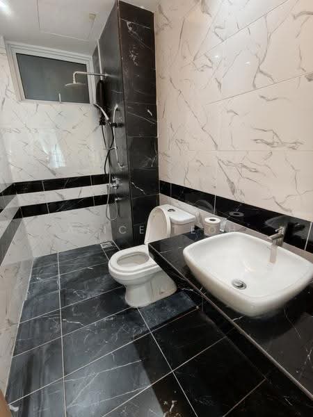 Condominium for Rent at QuayWest Residence - Alice Teoh - Bathroom - PropertyGuru.com.my