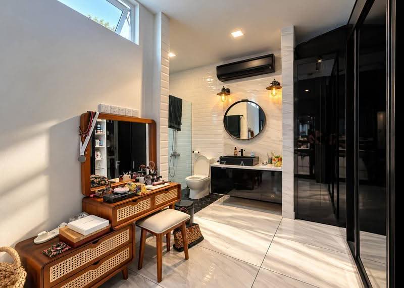 Rumah Teres 2-Tingkat untuk Dijual di Taman Seputeh (Seputeh) - Afiqah zaidi - Bathroom - PropertyGuru.com.my