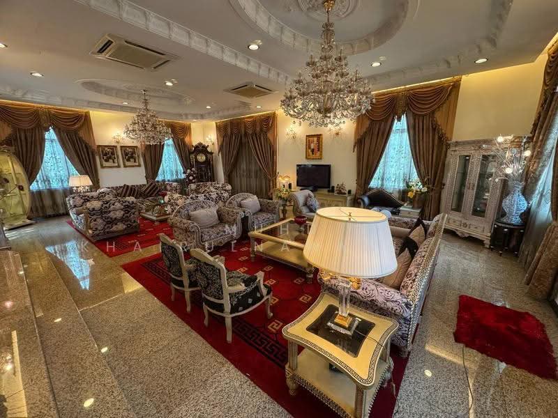 Bungalow House for Sale in Seksyen 8 (Shah Alam) - Muhd Khairulnawawi Kamaruddin - Living Room - PropertyGuru.com.my