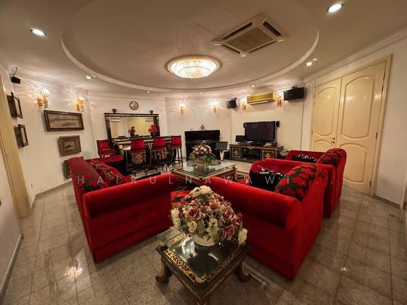 Bungalow House for Sale in Seksyen 8 (Shah Alam) - Muhd Khairulnawawi Kamaruddin - Living Room - PropertyGuru.com.my