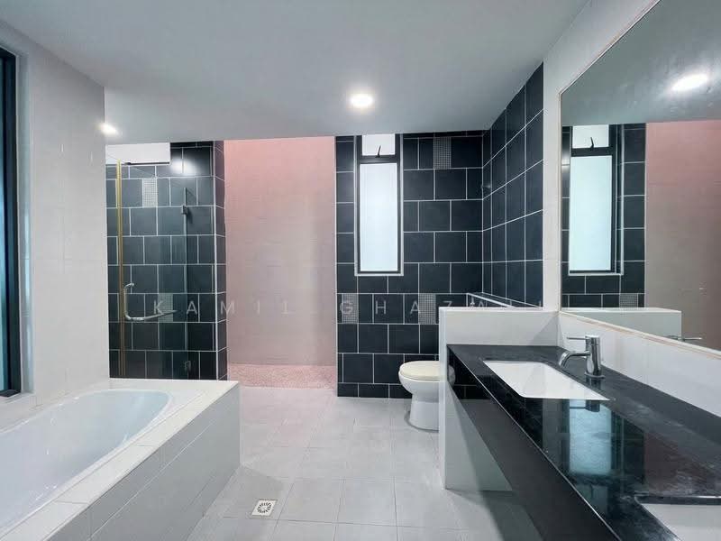 Condominium for Sale at Alam Desa @ Park Village - Kamil Ghazali - Bathroom - PropertyGuru.com.my