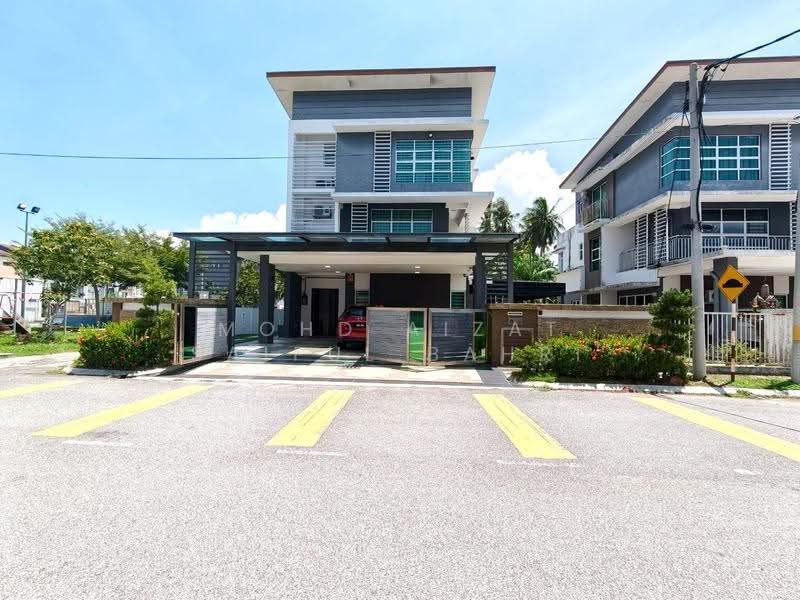 Bungalow House for Sale in Kuala Selangor (Selangor) - Mohd Aizat Saiful Bahri - Exterior - PropertyGuru.com.my