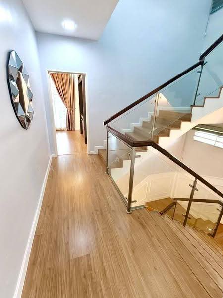 Bungalow House for Sale in Kuala Selangor (Selangor) - Mohd Aizat Saiful Bahri - Corridor - PropertyGuru.com.my