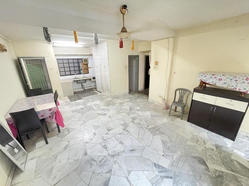 Kondominium untuk Dijual di Pelangi Indah Condominium - MY Loh - Dining Room - PropertyGuru.com.my