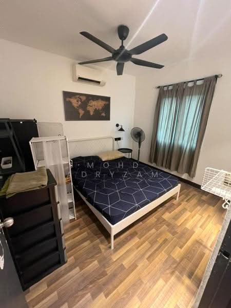 Flat for Sale at Flat PKNS Section 7 - Mohd Adryzam - Bedroom - PropertyGuru.com.my