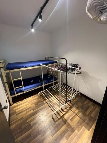 Flat for Sale at Flat PKNS Section 7 - Mohd Adryzam - Bedroom - PropertyGuru.com.my