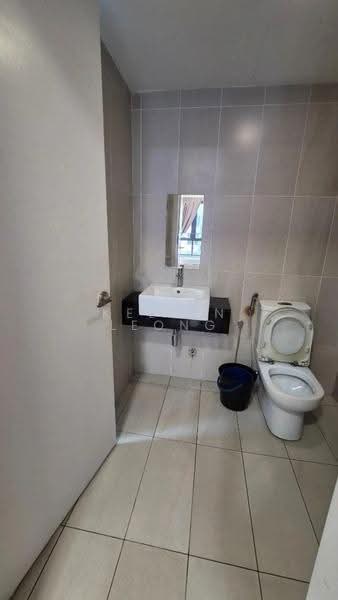 Kediaman Servis untuk Disewa di Eclipse Residence @ Pan'gaea - Kelvin Leong - Bathroom - PropertyGuru.com.my