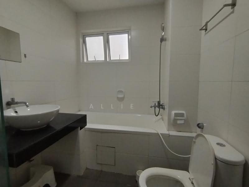 Condominium for Rent at Subang Parkhomes - Allie . - Bathroom - PropertyGuru.com.my
