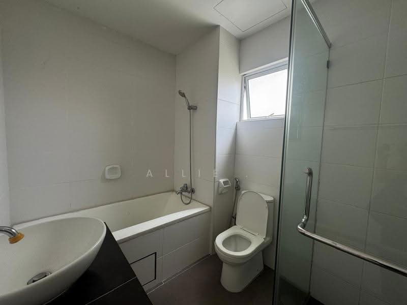 Condominium for Rent at Subang Parkhomes - Allie . - Bathroom - PropertyGuru.com.my