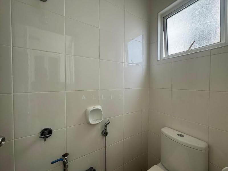 Condominium for Rent at Subang Parkhomes - Allie . - Bathroom - PropertyGuru.com.my