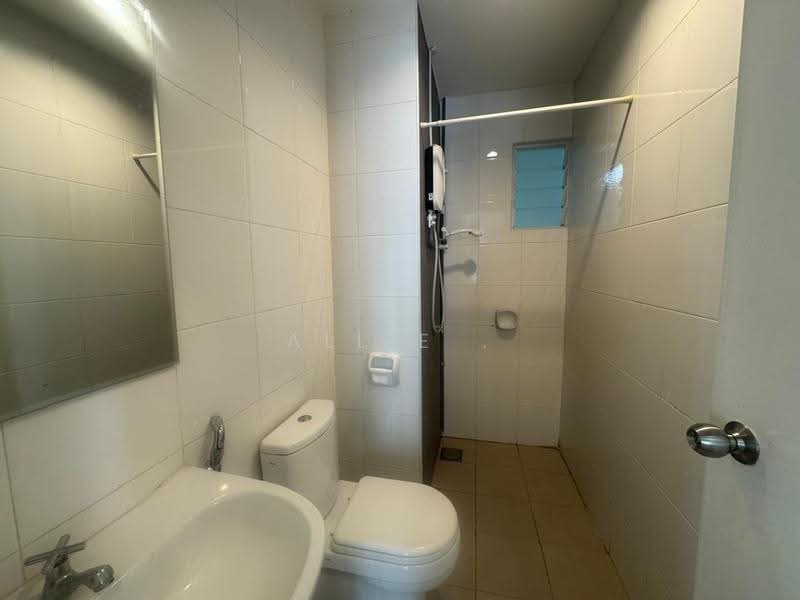 Condominium for Rent at Subang Parkhomes - Allie . - Bathroom - PropertyGuru.com.my