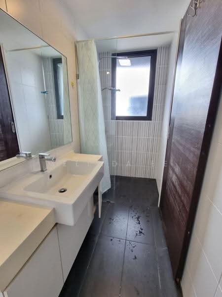 Service Residence for Sale at V@SUMMERPLACE - Melinda Ee - Bathroom - PropertyGuru.com.my