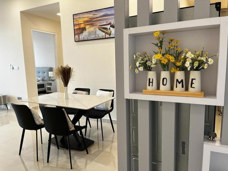 Kediaman Servis untuk Disewa di Senada Residence @ KLGCC Resort - Heidi Lim - Dining Room - PropertyGuru.com.my