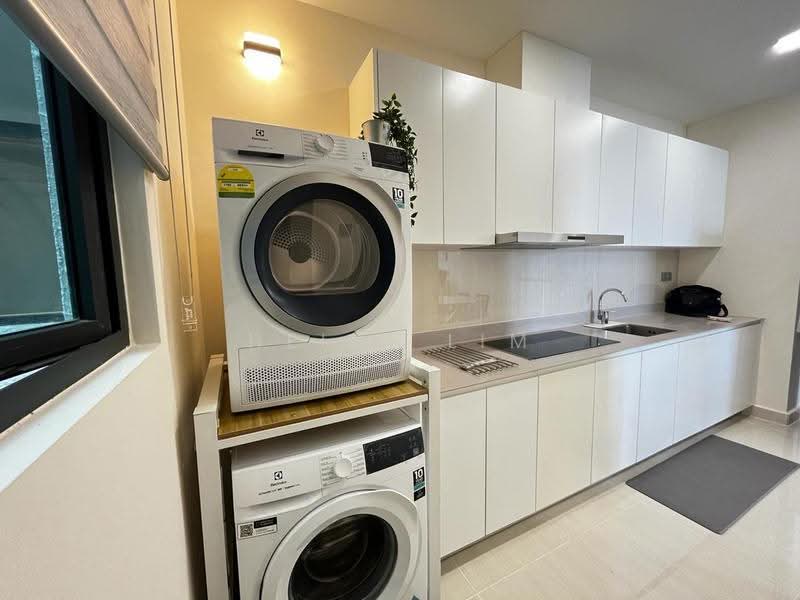 Kediaman Servis untuk Disewa di Senada Residence @ KLGCC Resort - Heidi Lim - Kitchen - PropertyGuru.com.my
