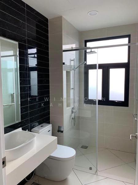 Kondominium untuk Dijual di Sky Condominium (Skyz Residence) - Kewin Poon Kah Wei - Bathroom - PropertyGuru.com.my