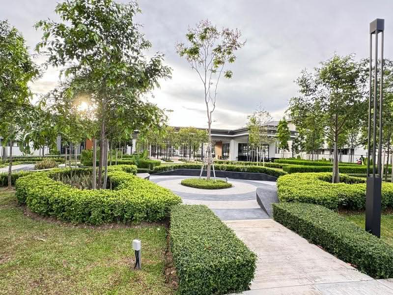 Rumah Banglo untuk Dijual di Telok Panglima Garang (Selangor) - Jun How - Garden - PropertyGuru.com.my