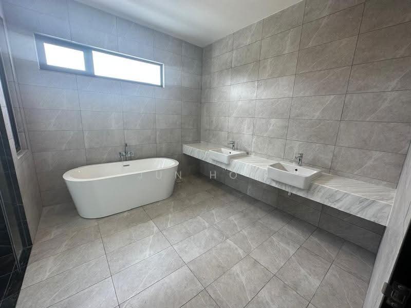 Rumah Banglo untuk Dijual di Telok Panglima Garang (Selangor) - Jun How - Bathroom - PropertyGuru.com.my