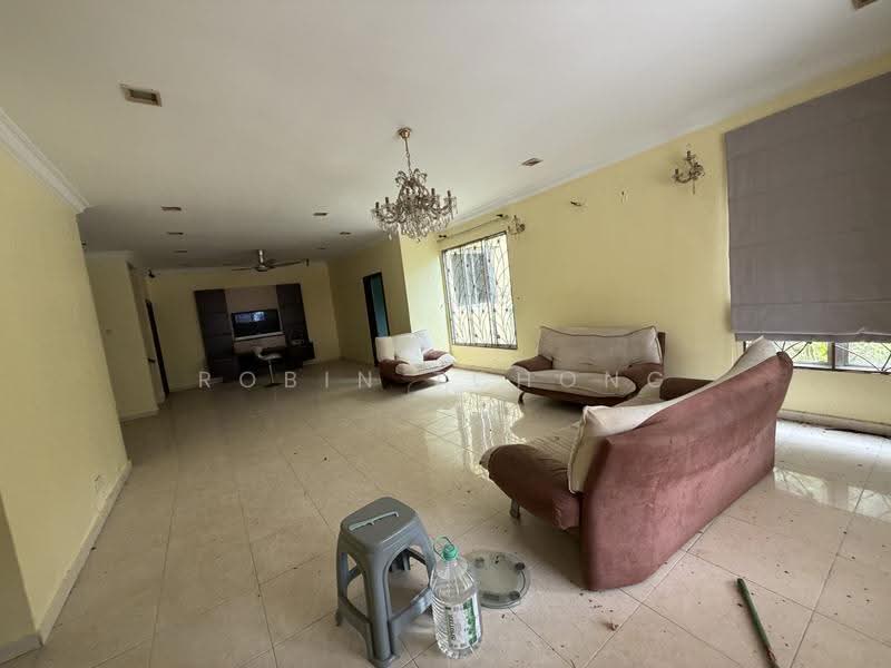 Rumah Berkembar untuk Dijual di Kota Damansara (Selangor) - Robin Tchong - Living Room - PropertyGuru.com.my