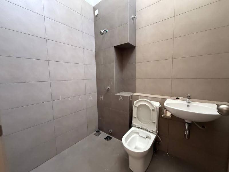 Rumah Berkembar untuk Disewa di Kajang (Selangor) - Izzah Alias - Bathroom - PropertyGuru.com.my