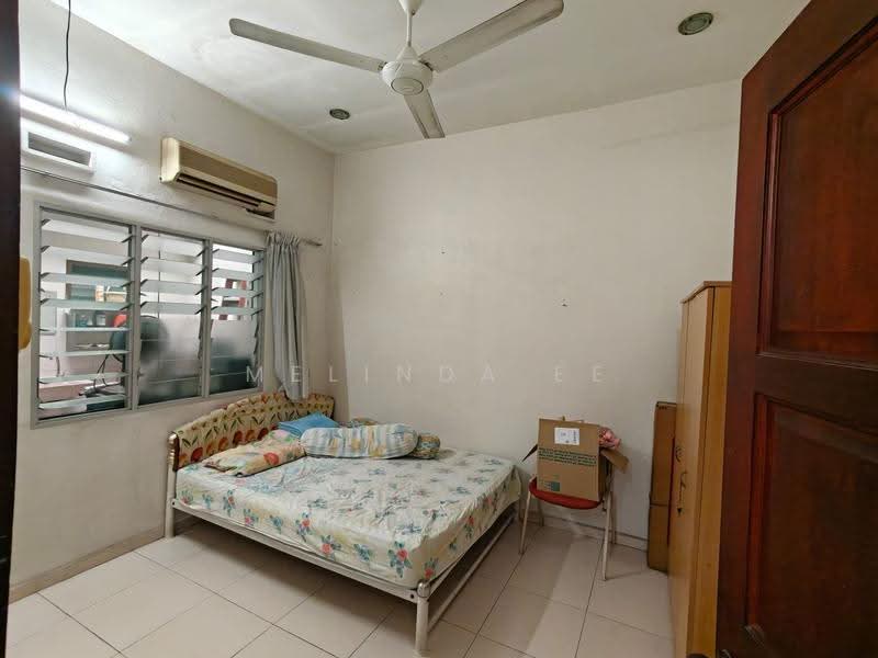 Rumah Teres 1-Tingkat untuk Dijual di Taman Abad (Johor Bahru) - Melinda Ee - Bedroom - PropertyGuru.com.my