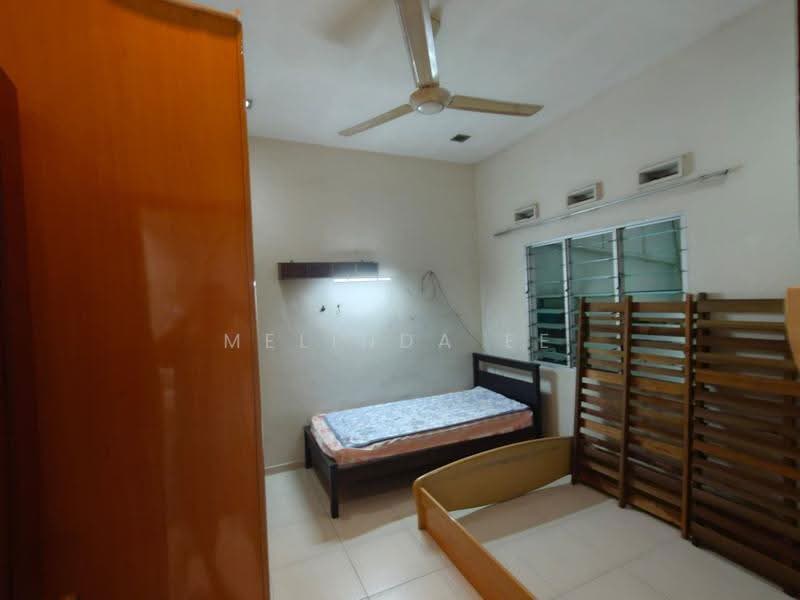 Rumah Teres 1-Tingkat untuk Dijual di Taman Abad (Johor Bahru) - Melinda Ee - Bedroom - PropertyGuru.com.my