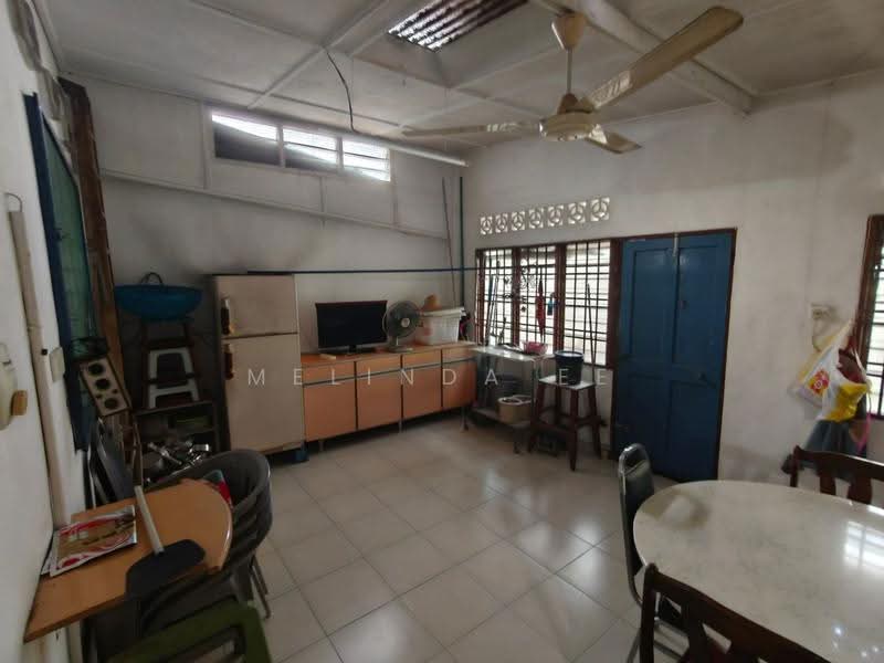 Rumah Teres 1-Tingkat untuk Dijual di Taman Abad (Johor Bahru) - Melinda Ee - Kitchen - PropertyGuru.com.my