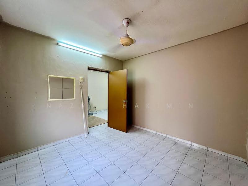 Flat for Sale at Lestari Apartment - Nazrin Hakimin - Interior - PropertyGuru.com.my