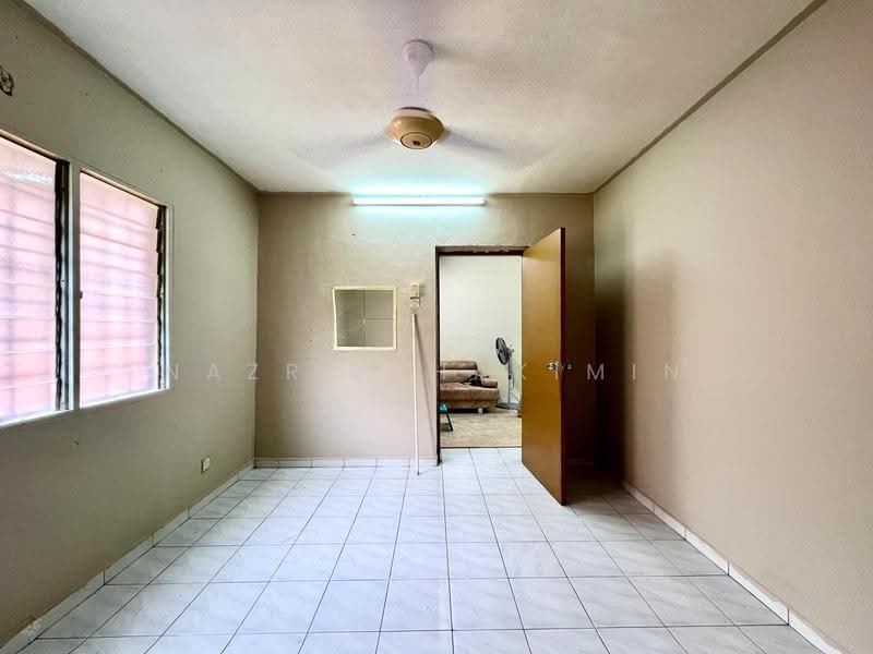Flat for Sale at Lestari Apartment - Nazrin Hakimin - Living Room - PropertyGuru.com.my