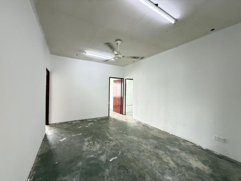 Flat for Sale at Bandar Bukit Tinggi 2 Flat - Simon Lee - Interior - PropertyGuru.com.my