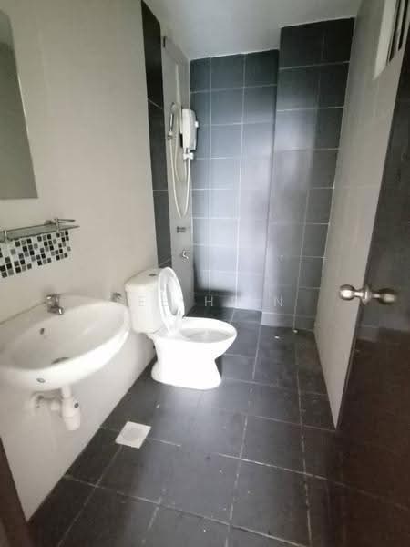 Condominium for Rent at Zennith Suites (Pangsapuri Kebun Teh) - Yee Hsin - PropertyGuru.com.my