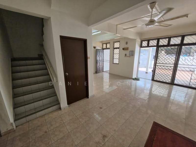 2-storey Terraced House for Sale in Taman Desa Cemerlang (Ulu Tiram) - Daniel Yong - Living Room - PropertyGuru.com.my