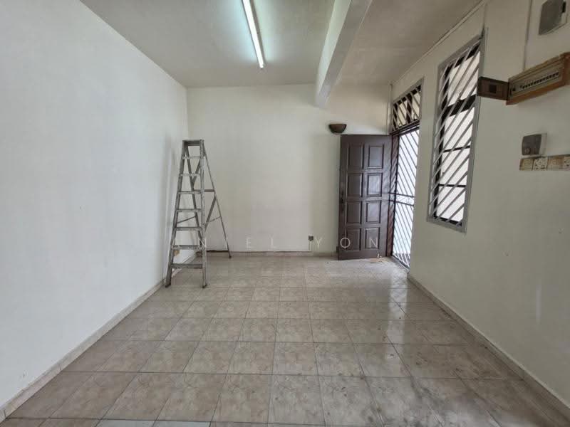 2-storey Terraced House for Sale in Taman Desa Cemerlang (Ulu Tiram) - Daniel Yong - Interior - PropertyGuru.com.my