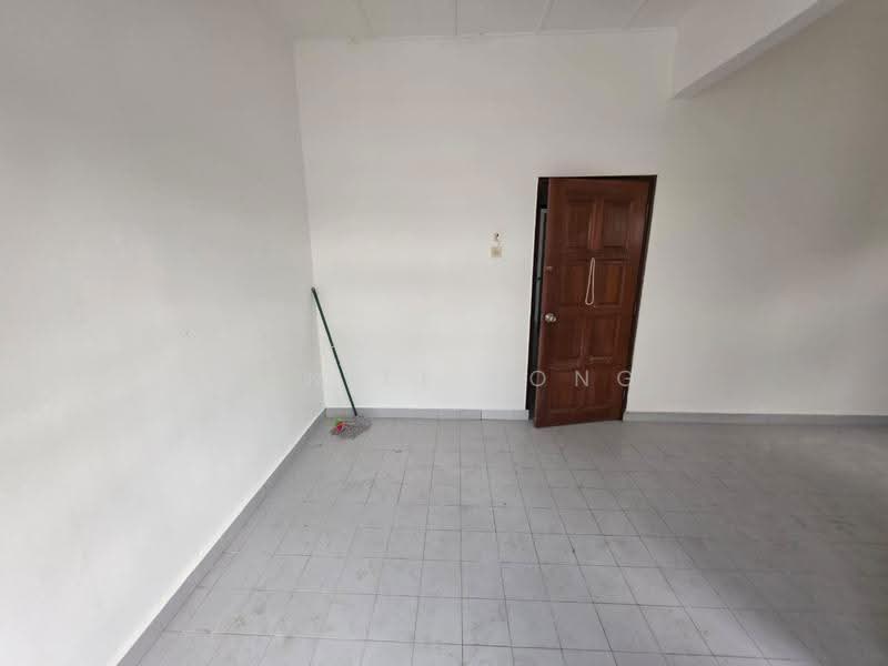 2-storey Terraced House for Sale in Taman Desa Cemerlang (Ulu Tiram) - Daniel Yong - Interior - PropertyGuru.com.my