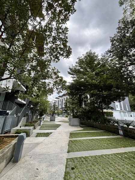 Kondominium untuk Dijual di Seri Puteri Hills Town Villa & Condominium - Jolin Choi - Exterior - PropertyGuru.com.my