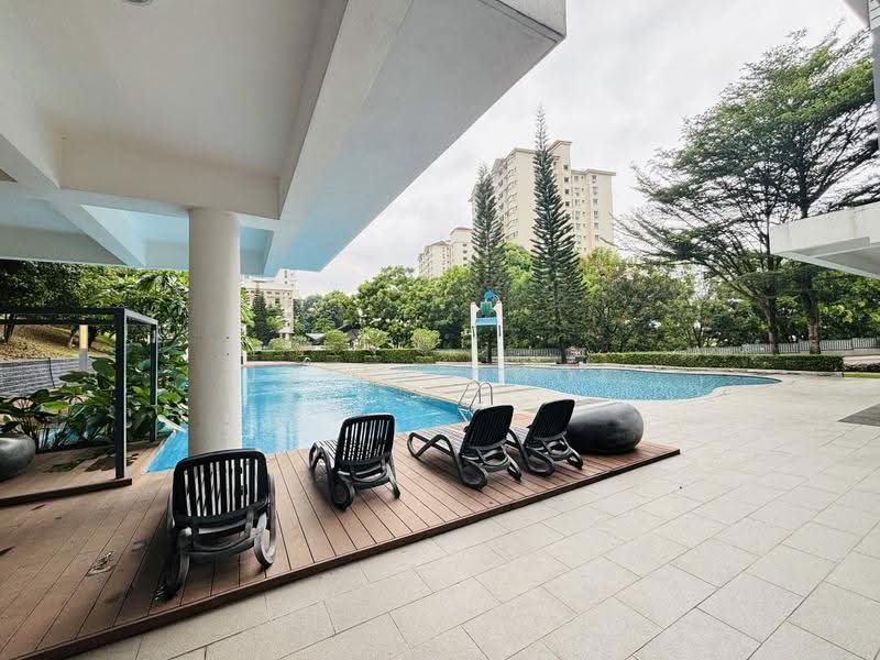 Kondominium untuk Dijual di Seri Puteri Hills Town Villa & Condominium - Jolin Choi - Pool - PropertyGuru.com.my