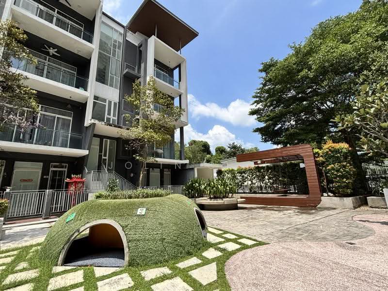 Kondominium untuk Dijual di Seri Puteri Hills Town Villa & Condominium - Jolin Choi - Exterior - PropertyGuru.com.my