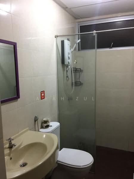 Kondominium untuk Disewa di Platinum Lake PV 20 - Ayah Zul - Bathroom - PropertyGuru.com.my