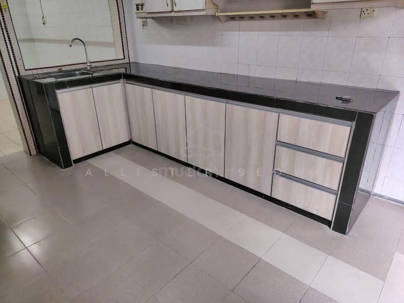 2-storey Terraced House for Rent in Kota Kemuning (Shah Alam) - Allister Seow - Kitchen - PropertyGuru.com.my
